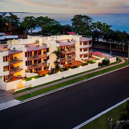 Alexander Beachfront Apartments Харві-Бей Екстер'єр фото